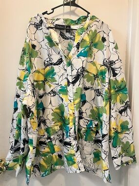 Maggie Barnes White Floral Button-Front Blouse with Green & Yellow Blooms